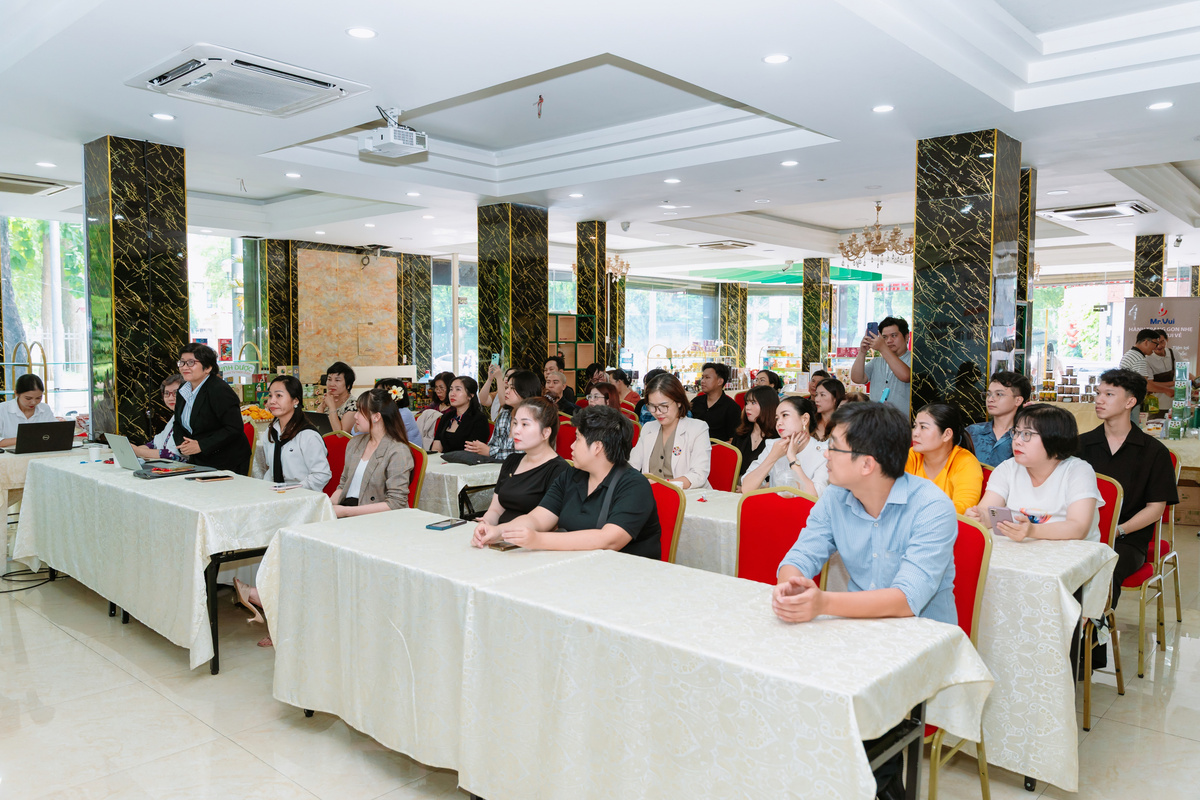 Tổ chức sự kiện